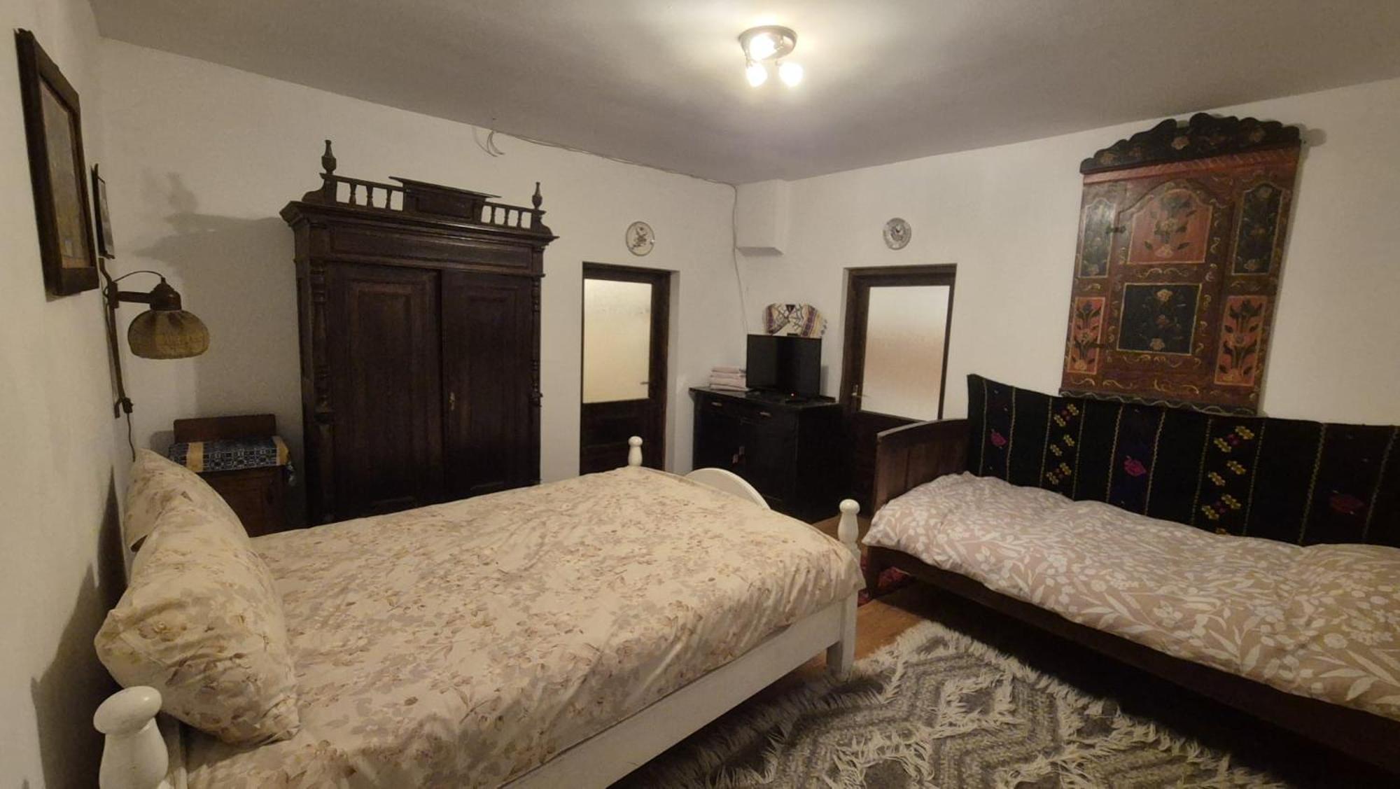 Casa Traditionala Transilvaneana Rucar  Quarto foto